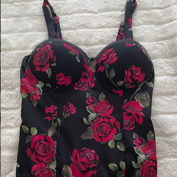 Tops - G by guess bodysuit